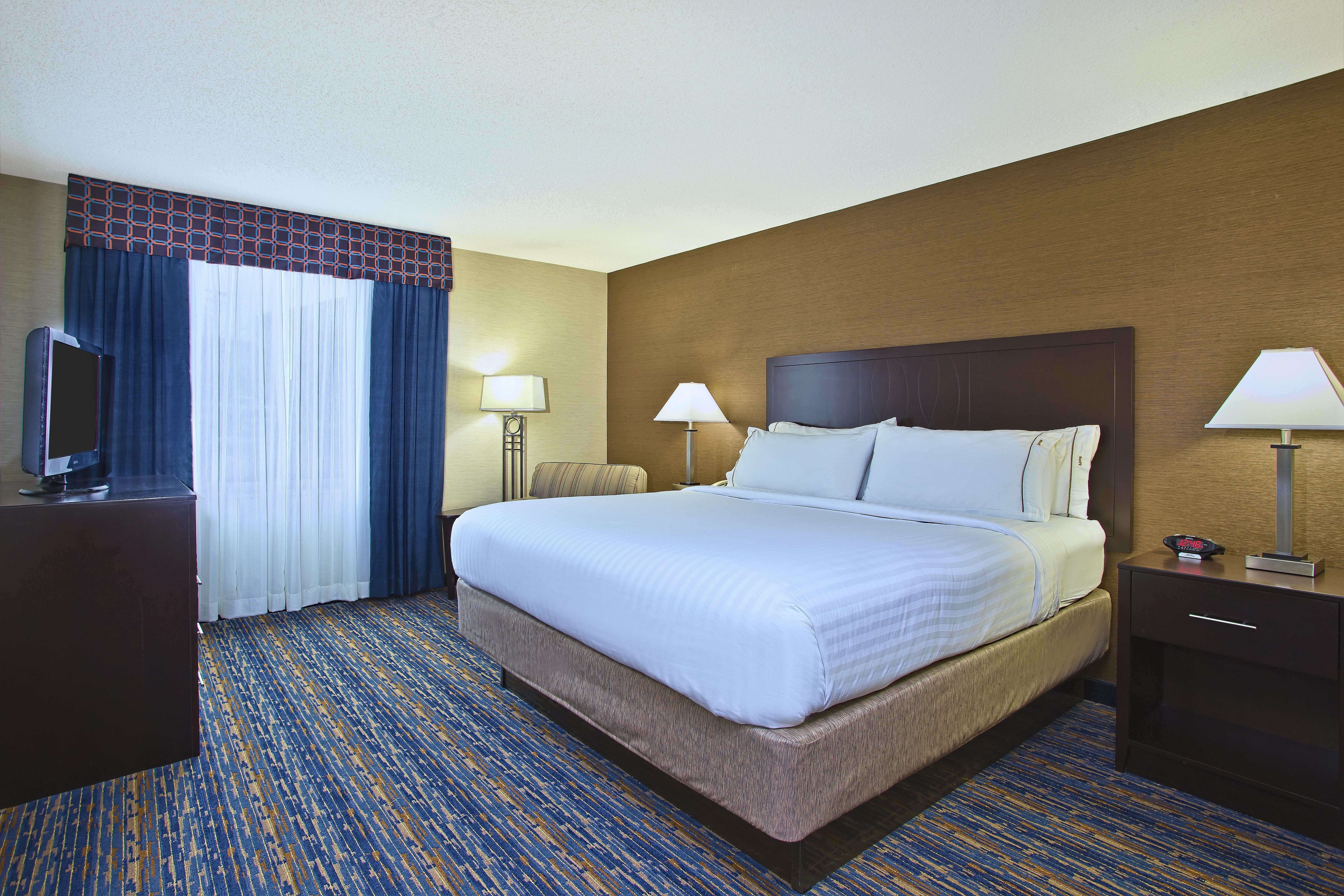 Express And Pittsburgh By Ihg Hotel