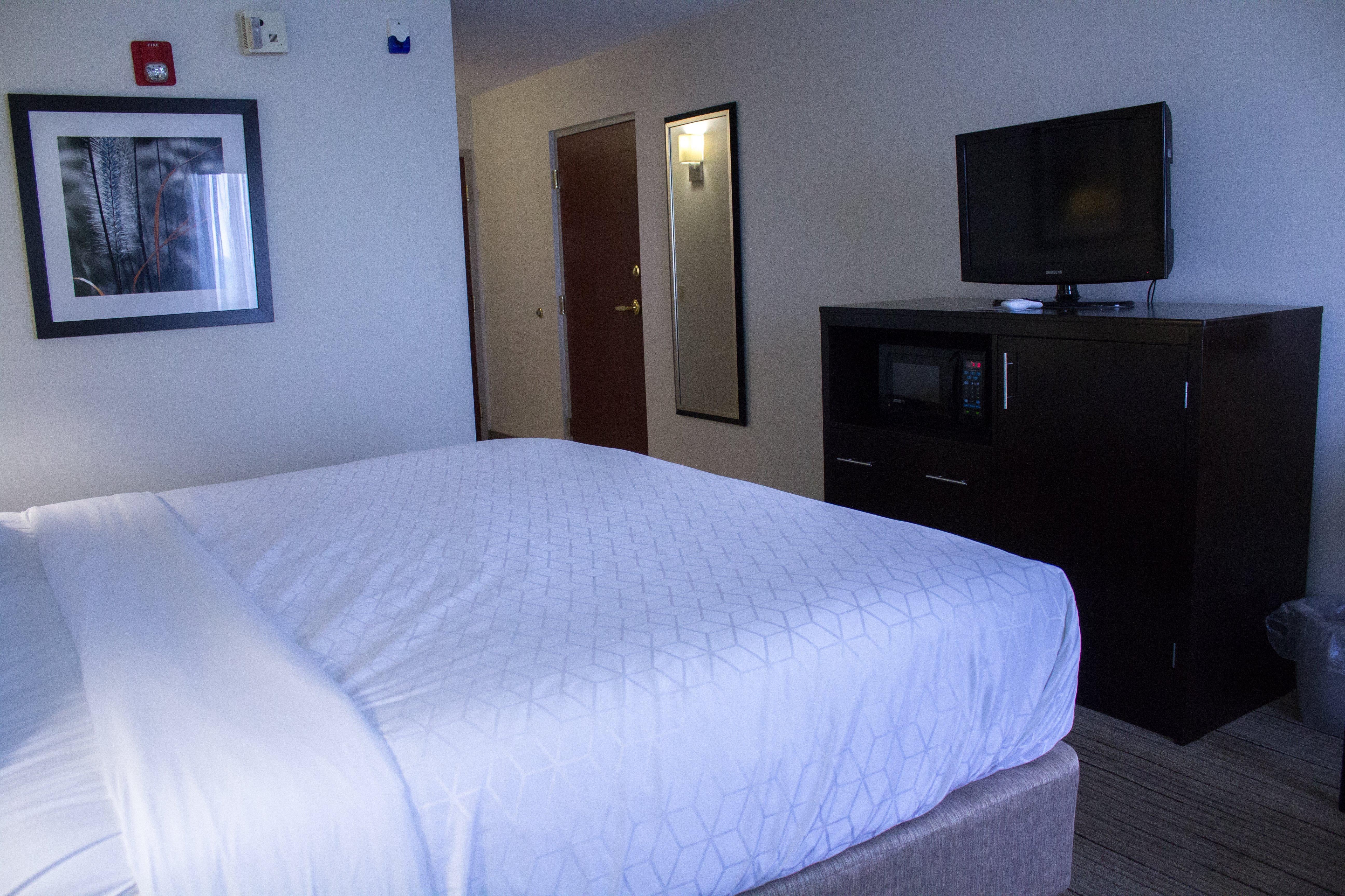 Express And Pittsburgh By Ihg Hotel