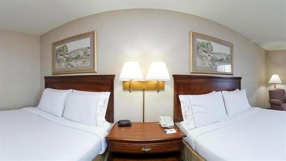 Hotel Express And Pittsburgh By Ihg West Mifflin