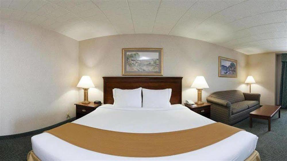 Express And Pittsburgh By Ihg West Mifflin